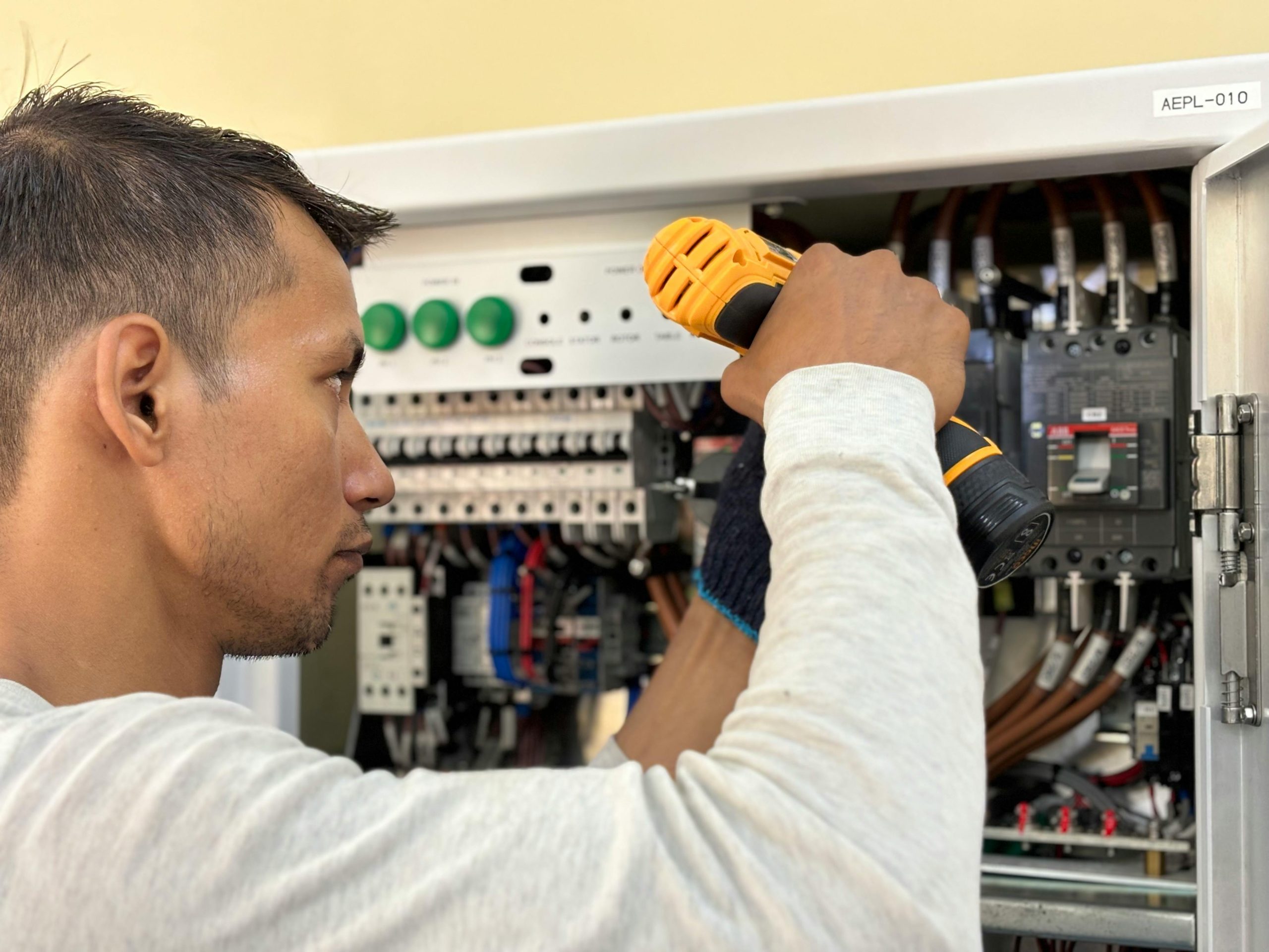 Why Every Tradesperson and Family Business Needs a Great Website
